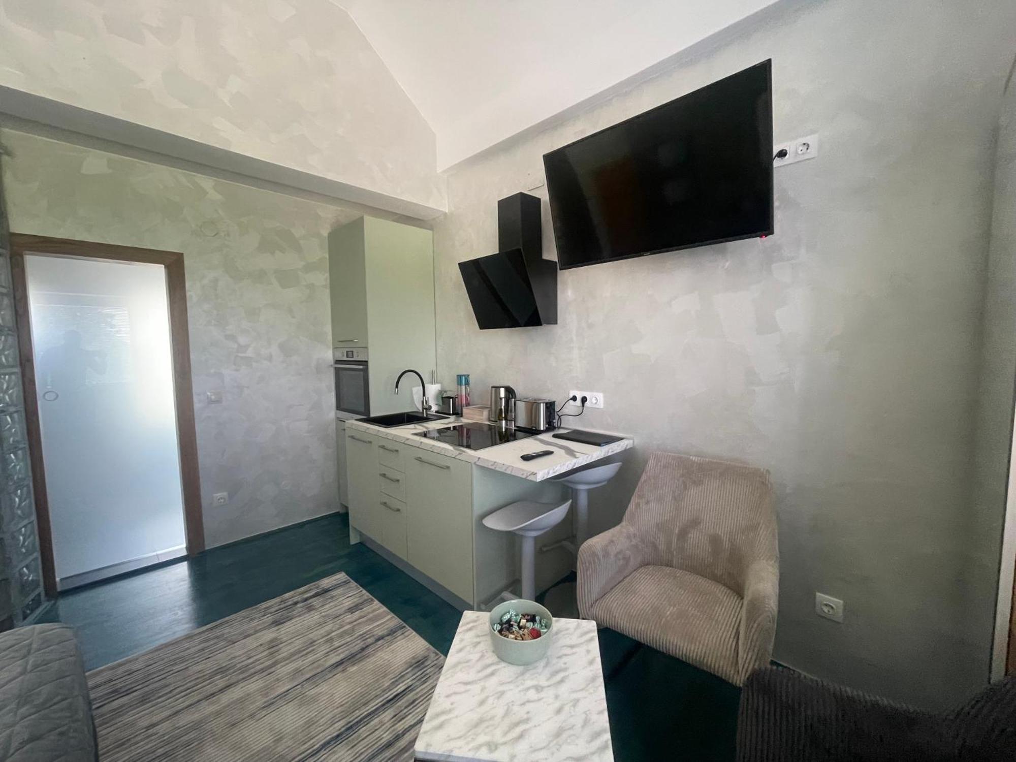 Tona - Miran Apartman - Parking - Samostalna Prijava Karlovac Exterior foto
